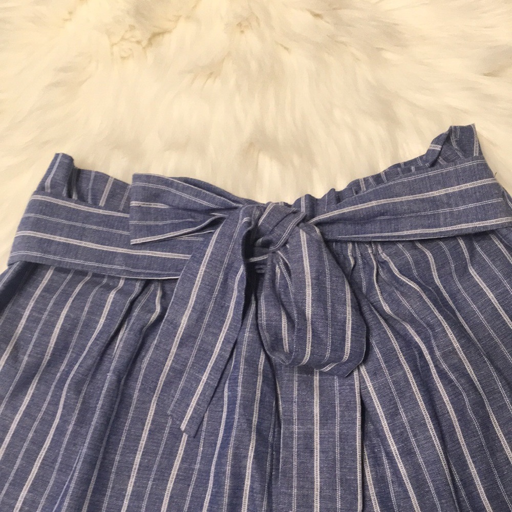 Love Tree Chambray Stripe Tie Waist Shorts - Picture 4 of 8